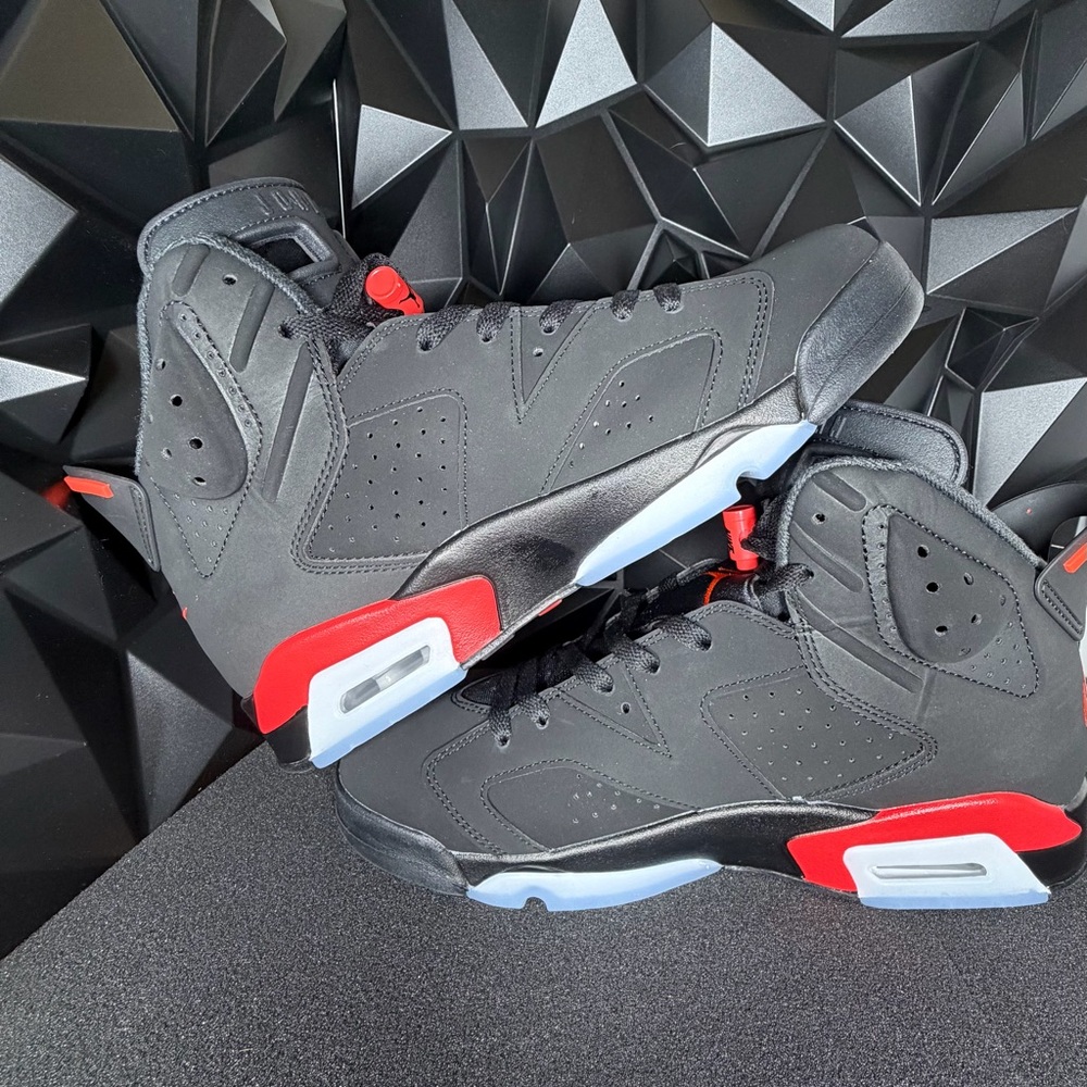 Jordan Retro 6 (Reverse Infrared ) - Picture 8 of 14